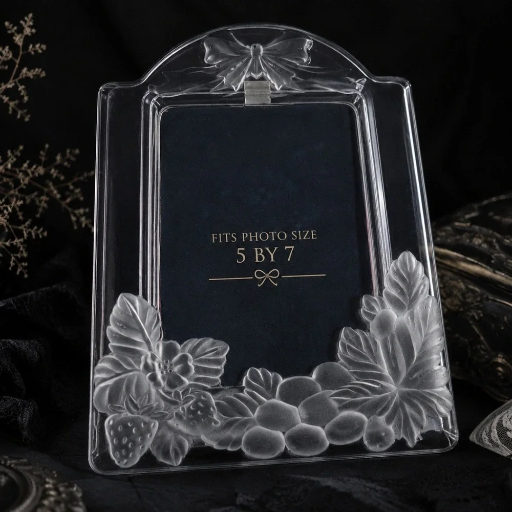 Vintage‎ Frosted Crystal 5x7 Picture Frame Bow Strawberry Cottagecore Decor